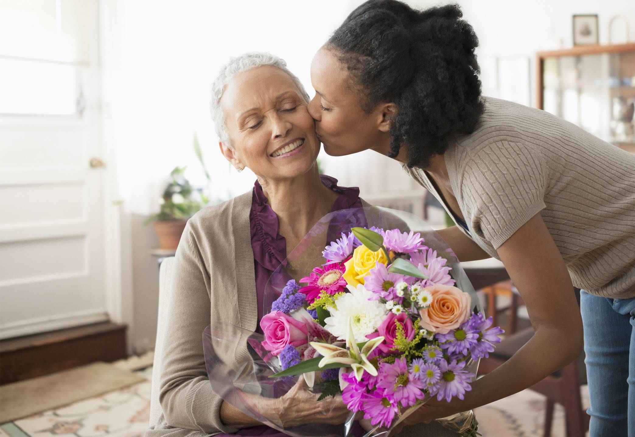 Como escolher flores para presentear a mãe? Veja 4 dicas