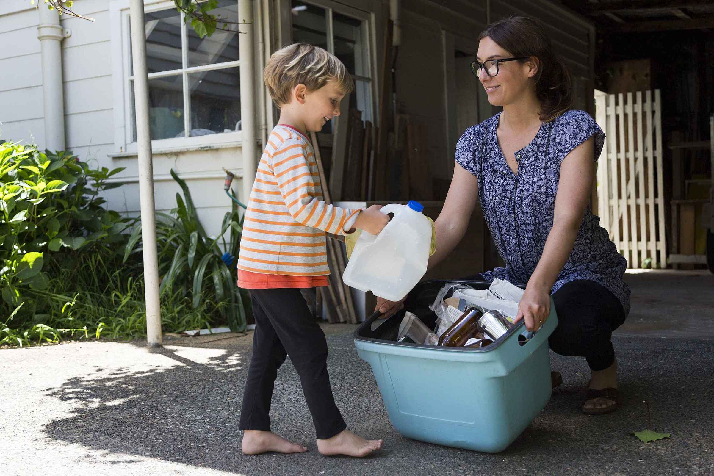 Como fazer a reciclagem em casa? Confira os cuidados necessários!