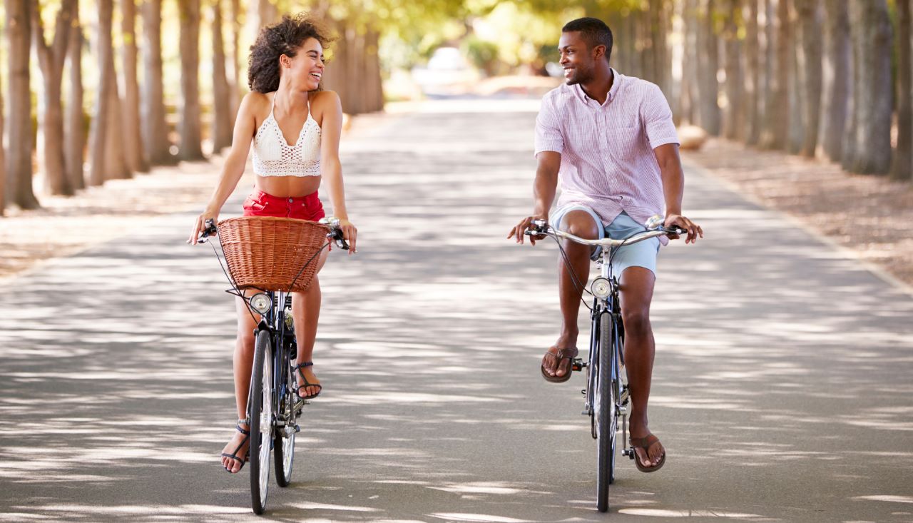 Gosta de andar de bike? Conheça os benefícios de pedalar e morar em um residencial com bicicletário