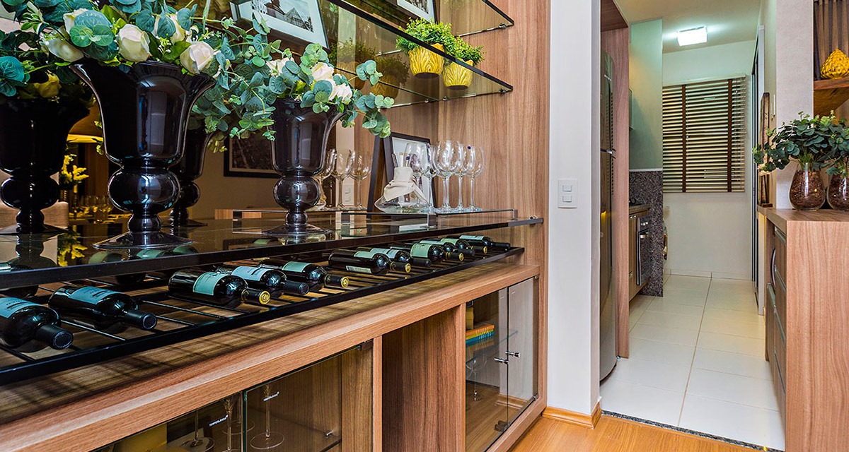 Adega na decoração: dê um toque elegante no seu apartamento com 4 passos