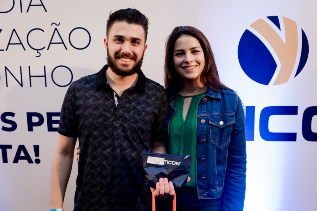 rebeca e guilherme yticon