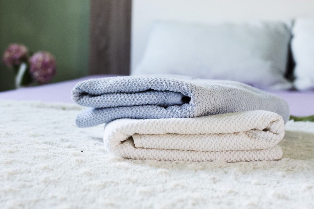 como decorar quarto de visita
