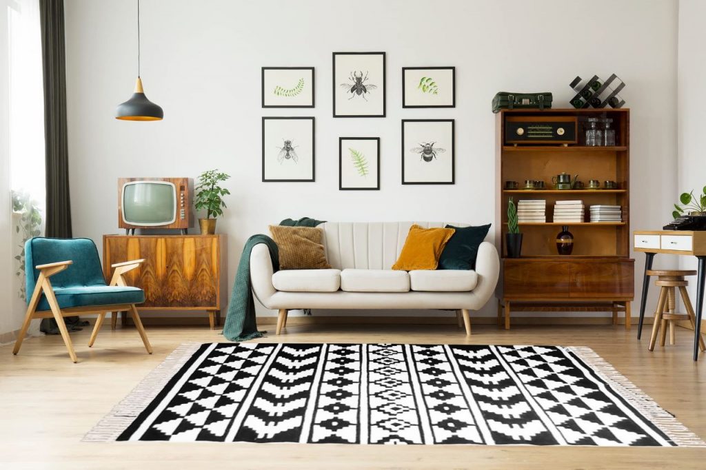 sala-com-seis-quadros